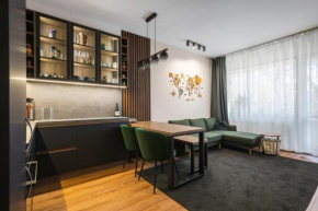 Lux Flat next to Park with working space